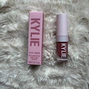 Kylie Jenner Matte Liquid Lipstick  808 Kylie